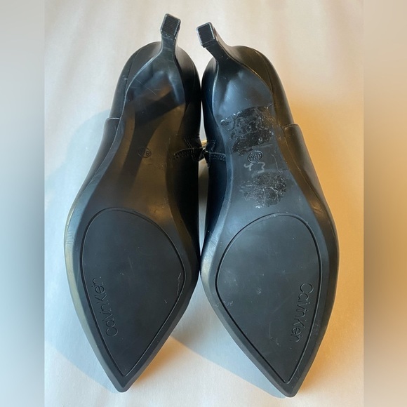 Calvin Klein Hally 2 Woman's Black Faux Leather Ankle Boots, Size 8.5 - Picture 2 of 13